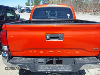 2018 Toyota Tacoma SR5 with VIN 5TFAZ5CN5JX066115, listed as a IAAI auction lot 41816133 with 70,283 mi miles and . Bid and sale history available at DreamBid. Image 16.