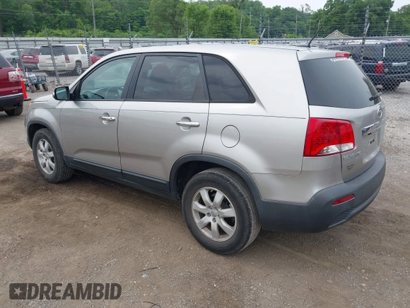 2013 Kia Sorento LX с VIN 5XYKT3A16DG419494, выставлен на аукционе IAAI как лот 42501875 с пробегом 152 100 миль миль и . История ставок и продаж доступна на DreamBid. Изображение 3.