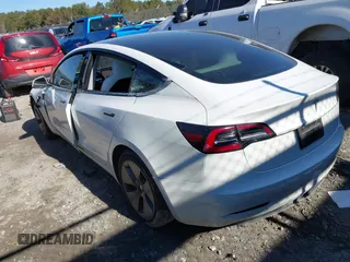 2023 Tesla Model 3 z VIN 5YJ3E1EA4PF482005, wystawiony jako IAAI lot #41363157 z przebiegiem 26 013 mil mil oraz . Historia ofert i sprzedaży dostępna na DreamBid. Obrazek 3.