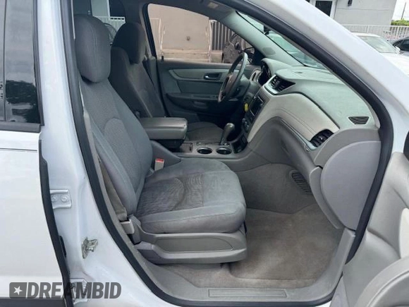 2016 Chevrolet Traverse LS with VIN 1GNKRFED2GJ236027, listed as a Copart auction lot 41712055 with 117,234 mi miles and Salvage Title. Bid and sale history available at carsss.com. Image 6.