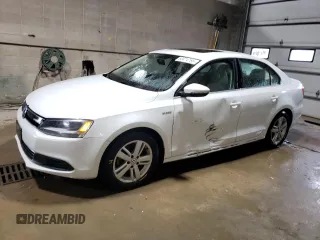2013 Volkswagen Jetta Hybrid SEL with VIN 3VW637AJ4DM284279, listed as a Copart auction lot 60474765 with 155,042 mi miles and Salvage title. Bid and sale history available at DreamBid. Image 1.