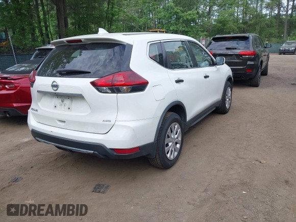 2018 Nissan Rogue SV with VIN KNMAT2MV3JP601540, listed as a IAAI auction lot 42160011 with 212,609 mi miles. Bid and sale history available at carsss.com. Image 4.