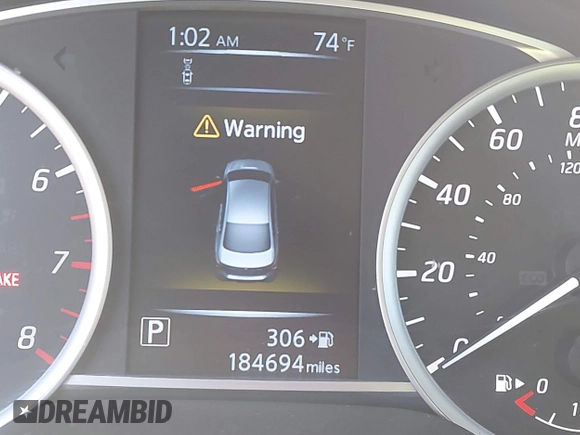 2018 Nissan Sentra SV with VIN 3N1AB7AP3JY269462, listed as a IAAI auction lot 41972631 with 184,694 mi miles. Bid and sale history available at carsss.com. Image 15.