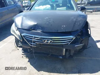 2015 Hyundai Sonata SE z VIN 5NPE24AF1FH210063, wystawiony jako IAAI lot #42053555 z przebiegiem 179 178 mil mil oraz . Historia ofert i sprzedaży dostępna na DreamBid. Obrazek 6.