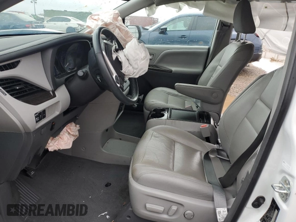 2019 Toyota Sienna XLE with VIN 5TDDZ3DC0KS224611, listed as a Copart auction lot 47667495 with 61,829 mi miles and Salvage Title. Bid and sale history available at carsss.com. Image 7.