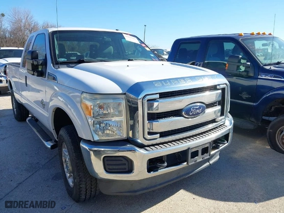2015 Ford Super Duty F-250 SRW XLT with VIN 1FT7X2BT3FED17666, listed as a IAAI auction lot 41413915 with 87,618 mi miles. Bid and sale history available at carsss.com. Image 1.