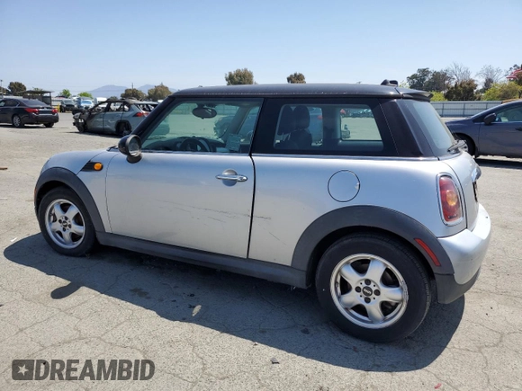 2008 MINI Hardtop with VIN WMWMF33528TT60211, listed as a Copart auction lot 55355705 with 112,027 mi miles and Clean Title. Bid and sale history available at DreamBid. Image 2.