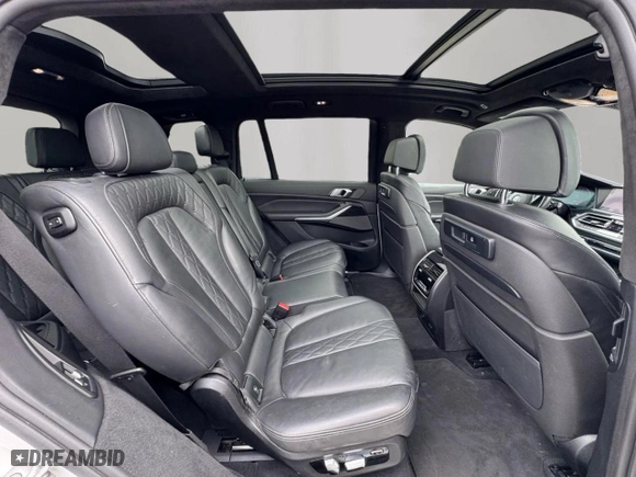 2020 BMW X7 xDrive40i with VIN 5UXCW2C04L9C21489, listed as a Copart auction lot 55080015 with 86,038 mi miles and Clean Title. Bid and sale history available at carsss.com. Image 6.
