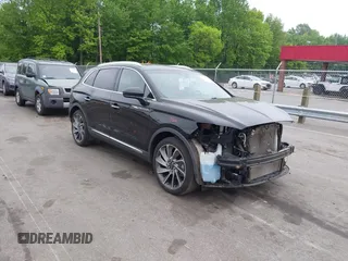 2019 Lincoln Nautilus Reserve z VIN 2LMPJ6LP8KBL19297, wystawiony jako IAAI lot #42117968 z przebiegiem 64 427 mil mil oraz . Historia ofert i sprzedaży dostępna na DreamBid. Obrazek 1.
