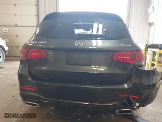 2020 Mercedes-Benz GLC with VIN WDC0G8EB8LF699555, listed as a IAAI auction lot 41673140 with 1 mi miles. Bid and sale history available at carsss.com. Image 16.