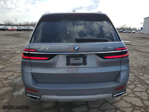 2025 BMW X7 xDrive40i with VIN 5UX23EM05S9X24738, listed as a Copart auction lot 50720785 with 22,413 mi miles and Clean Title. Bid and sale history available at carsss.com. Image 6.