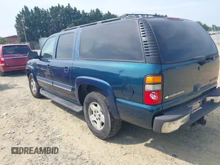 2005 Chevrolet Suburban Z71 z VIN 3GNFK16Z45G143706, wystawiony jako IAAI lot #42490777 z przebiegiem 311 368 mil mil oraz . Historia ofert i sprzedaży dostępna na DreamBid. Obrazek 3.