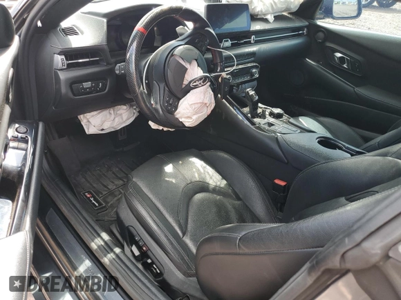 2021 Toyota Supra 3.0 z VIN WZ1DB0C02MW035473, wystawiony jako Copart lot #52582315 z przebiegiem Nie podano mil oraz Szkoda całkowita • Salvage title. Historia ofert i sprzedaży dostępna na DreamBid. Obrazek 8.