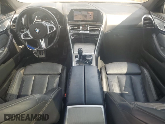 2020 BMW 8 Series M850i z VIN WBAGV8C06LBP48932, wystawiony jako Copart lot #57165015 z przebiegiem 55 731 mil mil oraz Szkoda całkowita • Salvage title. Historia ofert i sprzedaży dostępna na DreamBid. Obrazek 8.