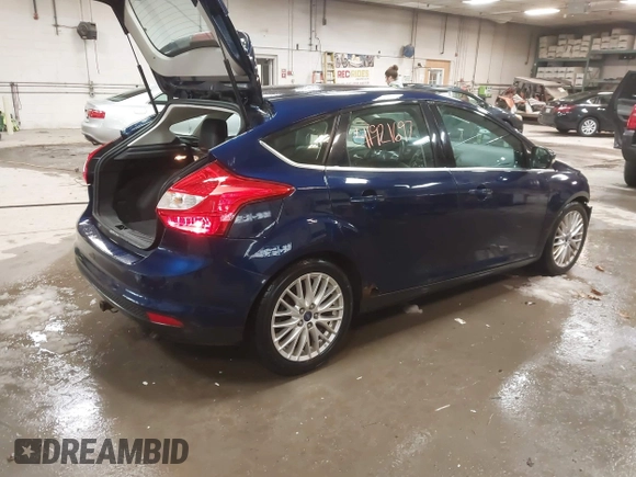 2012 Ford Focus SEL with VIN 1FAHP3M23CL137776, listed as a IAAI auction lot 41921697 with 189,217 mi miles. Bid and sale history available at carsss.com. Image 4.