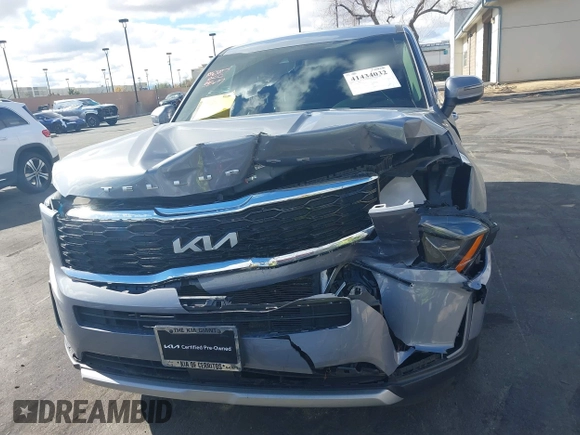 2022 Kia Telluride LX with VIN 5XYP2DHC7NG235365, listed as a IAAI auction lot 41434032 with 32,628 mi miles and . Bid and sale history available at DreamBid. Image 12.
