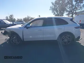 2021 Porsche Cayenne z VIN WP1AA2AY2MDA07529, wystawiony jako IAAI lot #41408743 z przebiegiem Nie podano mil oraz . Historia ofert i sprzedaży dostępna na DreamBid. Obrazek 15.