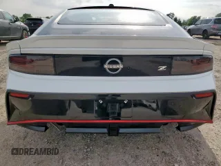 2024 Nissan Z Nismo с VIN JN1BZ4CH9RM360562, выставлен на аукционе Copart как лот 59863775 с пробегом 8 868 миль миль и Списание • Salvage title. История ставок и продаж доступна на DreamBid. Изображение 6.