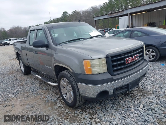 2008 GMC Sierra 1500 Work Truck z VIN 1GTEC19X08Z301295, wystawiony jako IAAI lot #41810350 z przebiegiem 266 306 mil mil oraz . Historia ofert i sprzedaży dostępna na DreamBid. Obrazek 1.