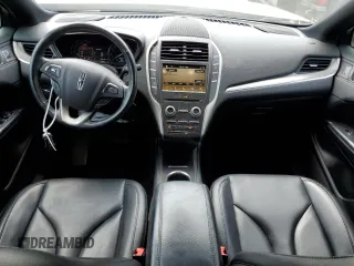 2017 Lincoln MKC Premiere with VIN 5LMCJ1C90HUL15517, listed as a Copart auction lot 59150264 with 71,562 mi miles and Salvage Title. Bid and sale history available at DreamBid. Image 8.