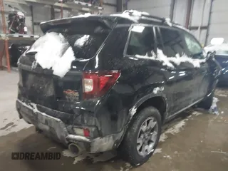 2022 Honda Passport TrailSport with VIN 5FNYF8H63NB028070, listed as a IAAI auction lot 41292236 with 39,177 mi miles and . Bid and sale history available at DreamBid. Image 4.