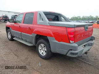 2002 Chevrolet Avalanche z VIN 3GNEC13T02G159096, wystawiony jako IAAI lot #42311525 z przebiegiem 250 924 mil mil oraz . Historia ofert i sprzedaży dostępna na DreamBid. Obrazek 3.
