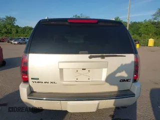 2012 GMC Yukon XL Denali with VIN 1GKS1MEF6CR138320, listed as a IAAI auction lot 42123524 with 184,182 mi miles. Bid and sale history available at carsss.com. Image 16.