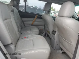2009 Toyota Highlander Limited with VIN JTEEW44A692031958, listed as a Copart auction lot 45312135 with 319,035 mi miles and Salvage title. Bid and sale history available at DreamBid. Image 11.