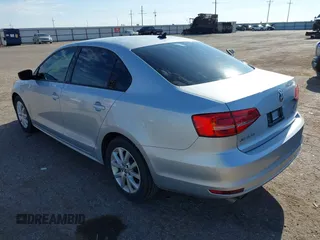 2015 Volkswagen Jetta SE с VIN 3VWD17AJ2FM281820, выставлен на аукционе IAAI как лот 42476717 с пробегом 147 815 миль миль и . История ставок и продаж доступна на DreamBid. Изображение 3.