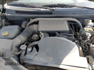 2005 Jeep Grand Cherokee Laredo z VIN 1J4GR48KX5C593240, wystawiony jako IAAI lot #40390746 z przebiegiem 177 646 mil mil oraz . Historia ofert i sprzedaży dostępna na DreamBid. Obrazek 10.
