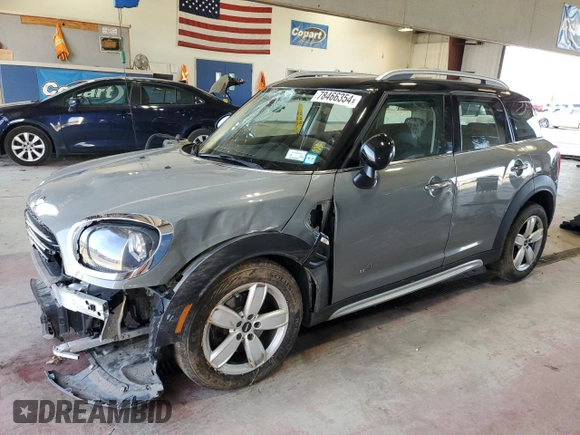 2018 MINI Countryman Cooper with VIN WMZYV5C31J3E03902, listed as a Copart auction lot 78466354 with 121,689 mi miles and Salvage Title. Bid and sale history available at carsss.com. Image 1.