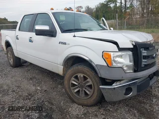2013 Ford F-150 XL with VIN 1FTFW1CF2DFB40942, listed as a IAAI auction lot 40884111 with 266,063 mi miles. Bid and sale history available at carsss.com. Image 1.