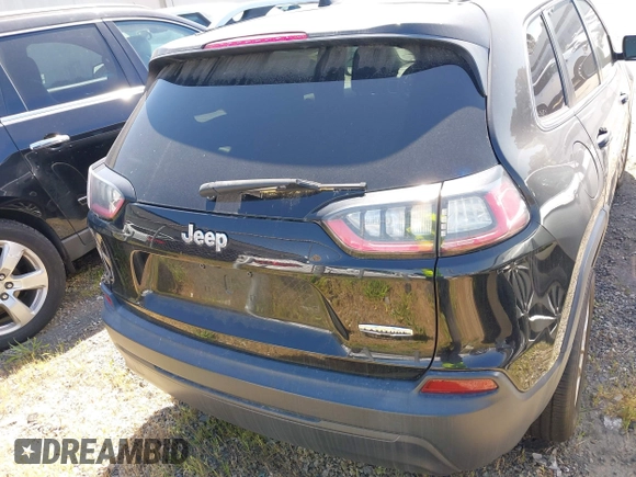 2019 Jeep Cherokee Latitude with VIN 1C4PJLCB2KD331698, listed as a IAAI auction lot 41175485 with 85,821 mi miles. Bid and sale history available at carsss.com. Image 16.