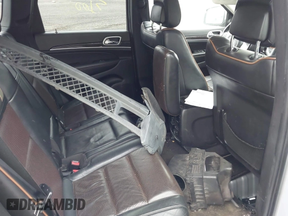 2011 Jeep Grand Cherokee Laredo with VIN 1J4RR4GG6BC646405, listed as a IAAI auction lot 42193470 with Not provided miles and . Bid and sale history available at DreamBid. Image 8.