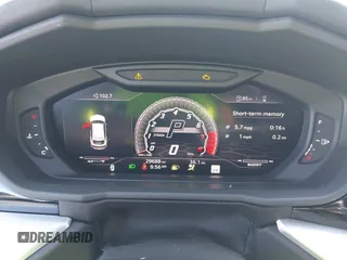 2019 Lamborghini Urus z VIN ZPBUA1ZLXKLA03063, wystawiony jako IAAI lot #41653328 z przebiegiem 29 688 mil mil oraz . Historia ofert i sprzedaży dostępna na DreamBid. Obrazek 7.
