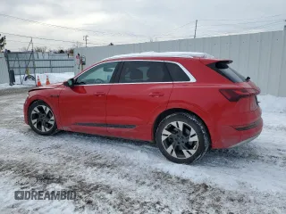 2021 Audi e-tron Prestige z VIN WA1VAAGE8MB040969, wystawiony jako Copart lot #44968835 z przebiegiem 24 137 mil mil oraz Szkody całkowita. Historia ofert i sprzedaży dostępna na DreamBid. Obrazek 2.