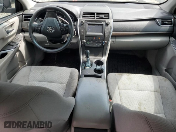 2017 Toyota Camry XLE z VIN 4T1BF1FK3HU379016, wystawiony jako Copart lot #52704015 z przebiegiem 167 129 mil mil oraz Szkoda całkowita • Salvage title. Historia ofert i sprzedaży dostępna na DreamBid. Obrazek 8.