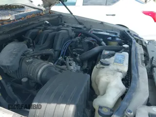 2009 Ford Explorer XLT with VIN 1FMEU63EX9UA31701, listed as a IAAI auction lot 41981612 with 188,215 mi miles and . Bid and sale history available at DreamBid. Image 12.