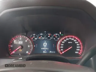2015 GMC Sierra 1500 Denali z VIN 3GTU2WEJ8FG321045, wystawiony jako IAAI lot #41790541 z przebiegiem 239 945 mil mil oraz . Historia ofert i sprzedaży dostępna na DreamBid. Obrazek 7.