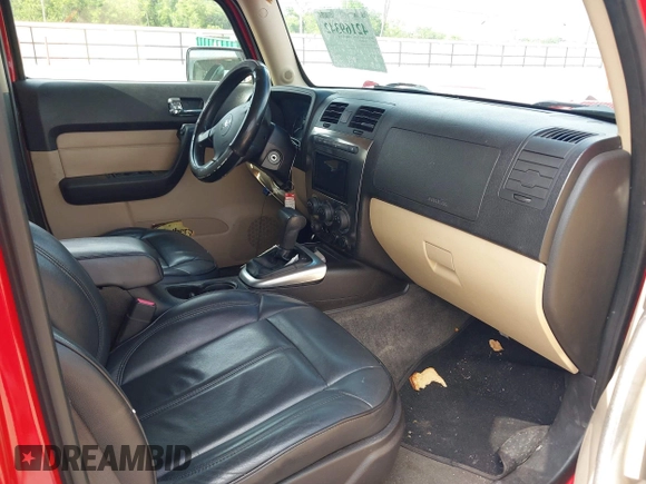 2007 Hummer H3 SUV with VIN 5GTDN13E678100639, listed as a IAAI auction lot 42169342 with 239,906 mi miles. Bid and sale history available at carsss.com. Image 5.
