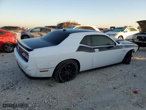 2017 Dodge Challenger R/T Scat Pack with VIN 2C3CDZFJ2HH613237, listed as a Copart auction lot 85588764 with 0 mi miles and Salvage Title. Bid and sale history available at carsss.com. Image 3.