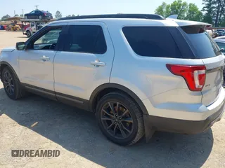 2017 Ford Explorer XLT with VIN 1FM5K7D83HGA69028, listed as a IAAI auction lot 41977896 with 169,283 mi miles and . Bid and sale history available at carsss.com. Image 3.