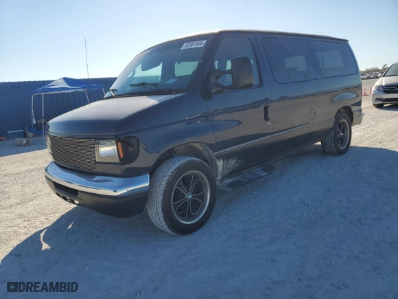 2006 Ford Econoline Wagon XL with VIN 1FMRE11LX6HA66620, listed as a Copart auction lot 82381504 with 0 mi miles and Salvage Title. Bid and sale history available at carsss.com. Image 1.