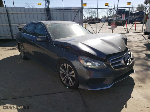 2014 Mercedes-Benz E-Class E 350 Sport with VIN WDDHF5KB5EB033882, listed as a Copart auction lot 42989645 with 122,146 mi miles and Salvage Title. Bid and sale history available at carsss.com. Image 4.