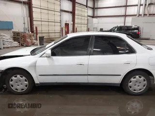 1999 Honda Accord LX with VIN 1HGCG6655XA043768, listed as a IAAI auction lot 42349237 with Not provided miles and . Bid and sale history available at DreamBid. Image 15.