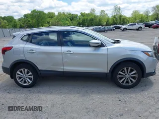 2017 Nissan Rogue SL with VIN JN1BJ1CR4HW119221, listed as a IAAI auction lot 42225236 with 172,171 mi miles and . Bid and sale history available at DreamBid. Image 13.