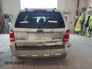 2011 Ford Escape Limited с VIN 1FMCU0EG3BKB39596, выставлен на аукционе IAAI как лот 42622102 с пробегом 179 758 миль миль и . История ставок и продаж доступна на DreamBid. Изображение 14.