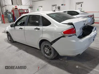 2010 Ford Focus SE with VIN 1FAHP3FN3AW190237, listed as a IAAI auction lot 42039390 with 338,458 mi miles. Bid and sale history available at carsss.com. Image 3.