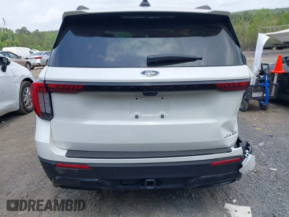 2025 Ford Explorer ST-Line with VIN 1FMUK8KH9SGB60445, listed as a IAAI auction lot 42087110 with 2,569 mi miles and . Bid and sale history available at DreamBid. Image 16.