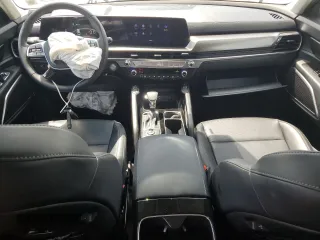 2025 Kia Telluride S with VIN 5XYP6DGC7SG633192, listed as a Copart auction lot 58782175 with 2,134 mi miles and Salvage title. Bid and sale history available at DreamBid. Image 8.